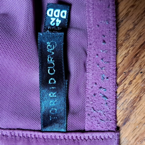 TORRID BRA DARK PINK OR MAGENTA SIZE 42DDD - Picture 2 of 8